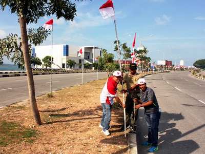 Meriahkan HUT RI ke 71, Coastral Area dihiasi Seribu Bendera 